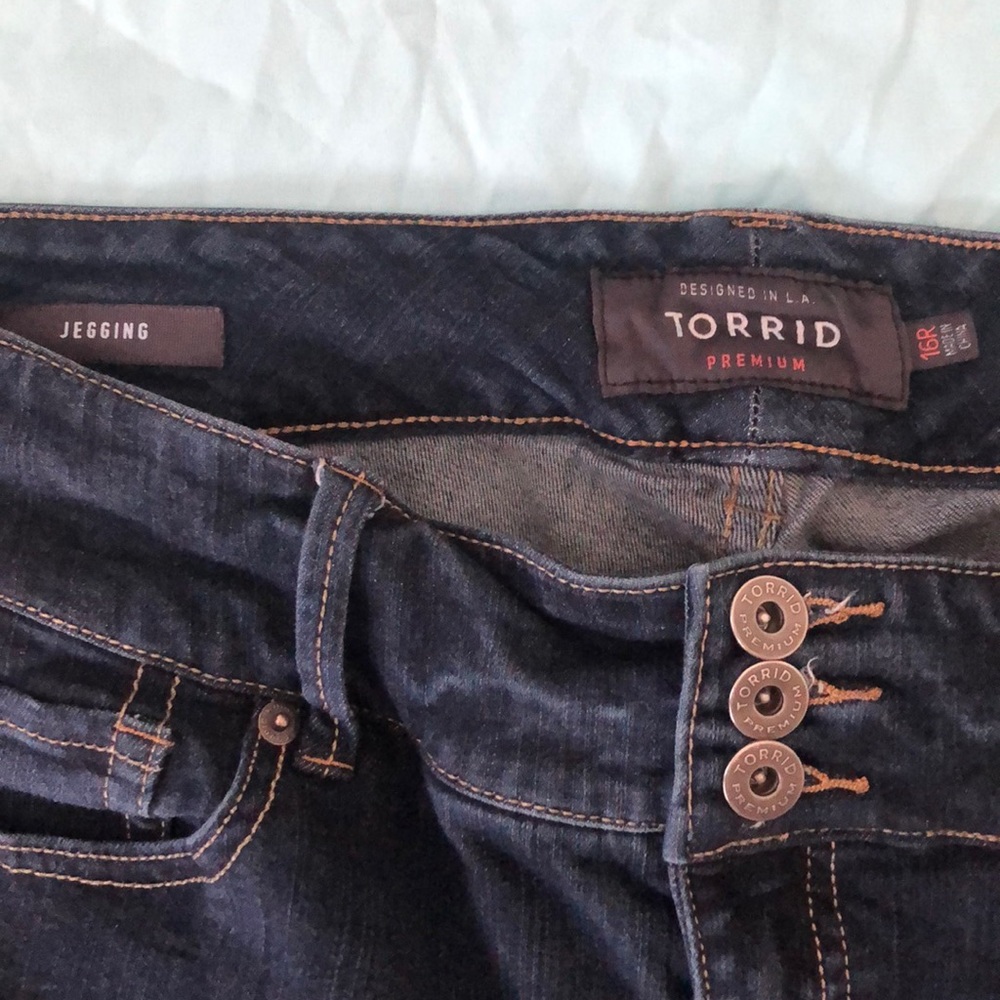 Torrid Size 16R Jeggings Dark Wash Jean